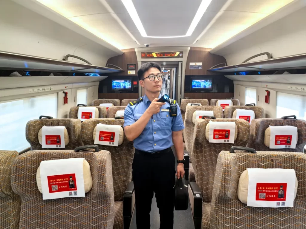 网友偶遇“0000”次复兴号，这是啥车？